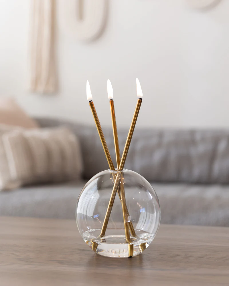 Neva Set from Everlasting Candle Co. in Tailorie's 2024 Holiday Gift Guide For The Homebody, a stylish and sustainable candle set for a cozy ambiance.